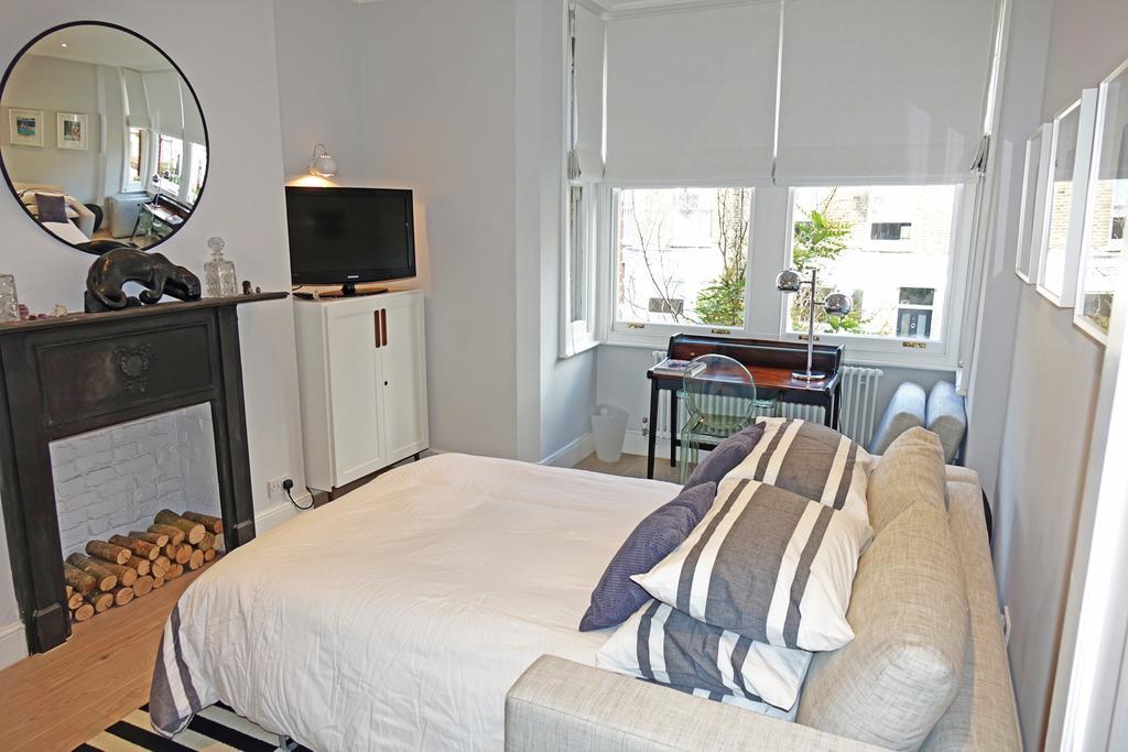 Sparkling Apartment In Kensington Olympia London Exterior photo